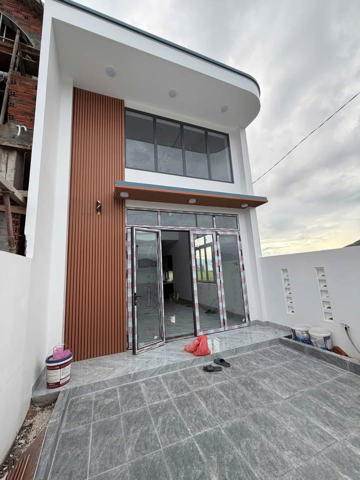 Nhà riêng Diên Sơn - Diên Khánh 100m² giá 1.89 tỷ - Chính chủ bán, view cánh đồng tuyệt đẹp!