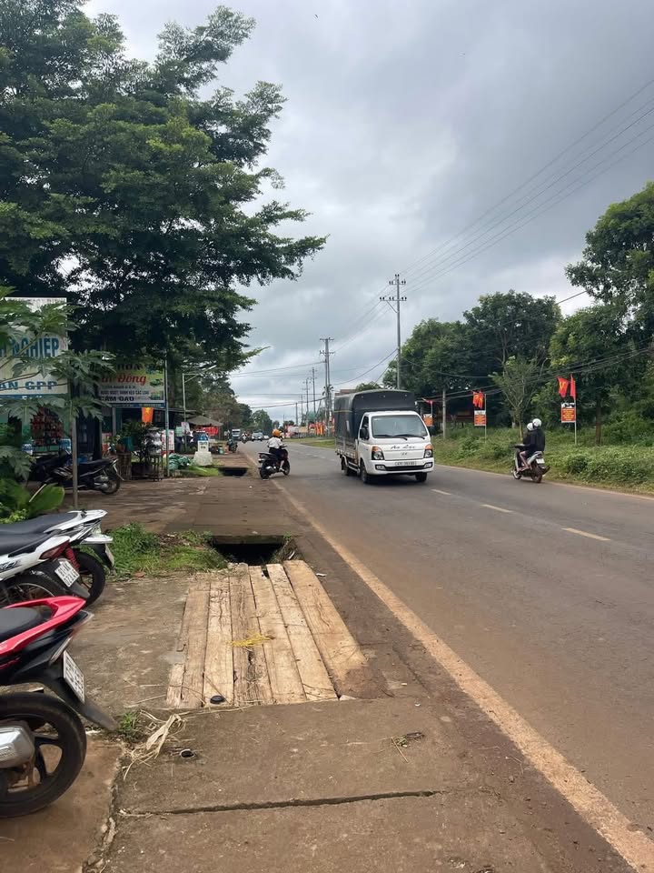 Đất nền Cư M'gar 180m² giá 3.1 tỷ - Mặt tiền tỉnh lộ 8, cơ hội đầu tư hấp dẫn!