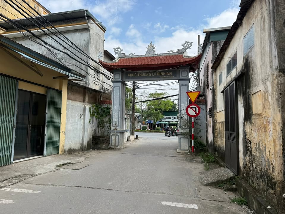 Đất nền phường Sơn Tây, Ba Vì 50m² giá 2 tỷ - Đường ô tô thuận tiện!