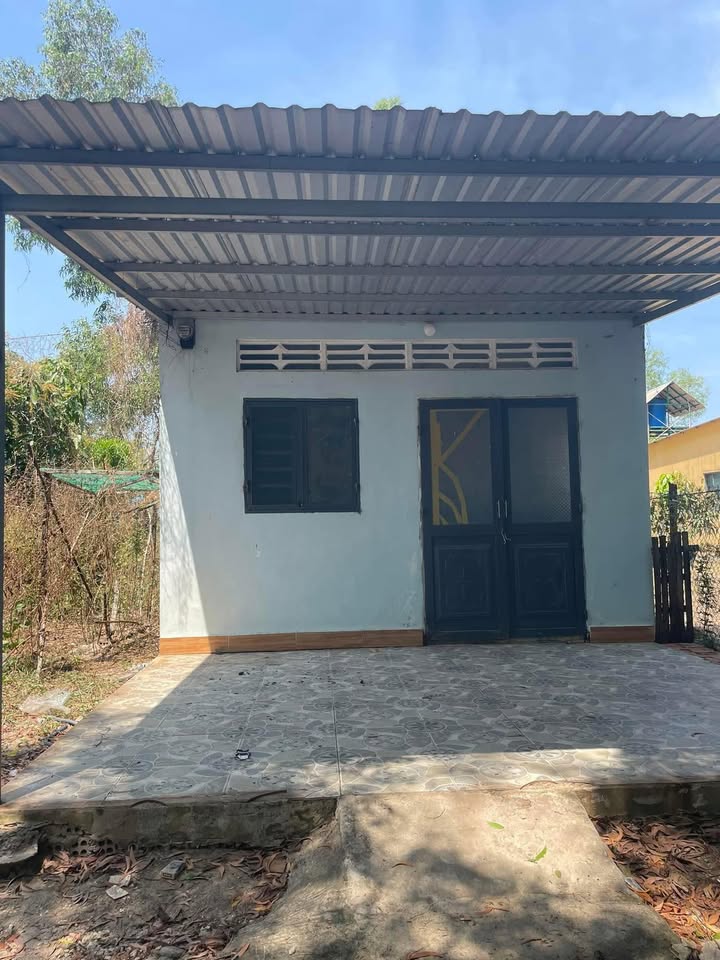 Nhà nguyên căn 2 phòng ngủ tại ấp Bến Tràm, Phú Quốc - Giá chỉ 2 triệu/tháng!