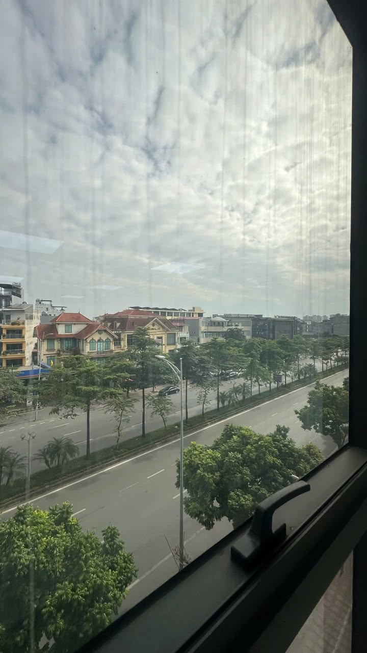 Cho thuê nhà mặt phố Ngô Gia Tự, Long Biên 80m² giá 33 triệu - Thích hợp cho kinh doanh