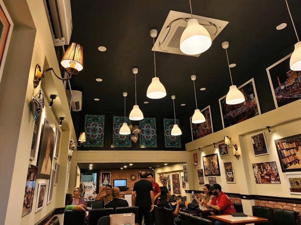 Cho thuê nhà mặt tiền Trần Hưng Đạo, Quận 1, 81m² - Vị trí đắc địa ngay chợ Bến Thành!