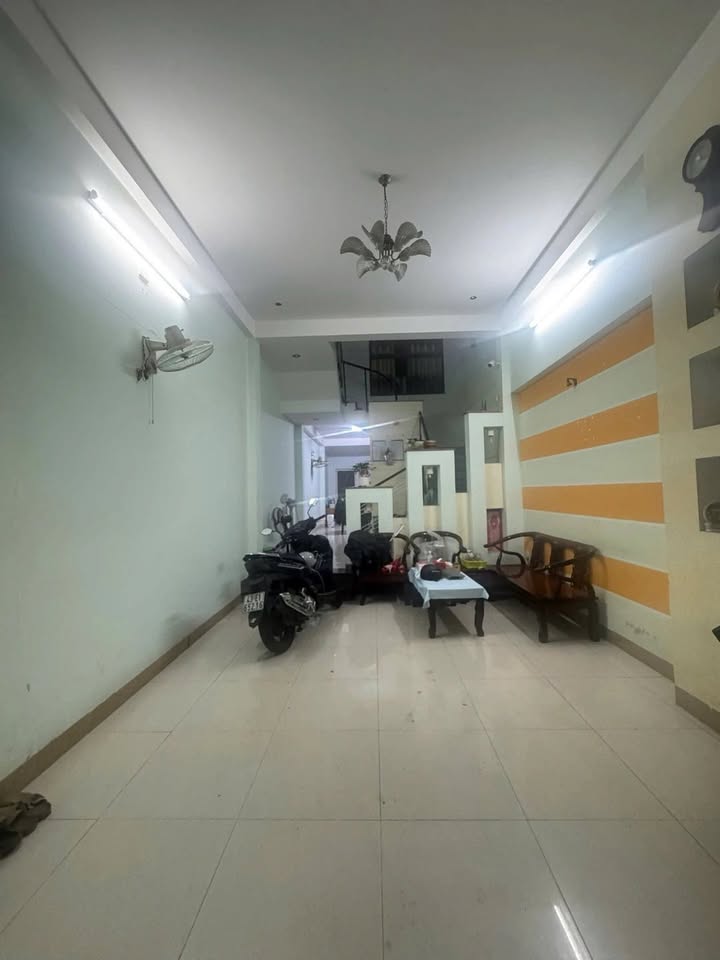 Bán nhà mặt tiền Phạm Quang Ảnh, Đà Nẵng 122m² giá 12.8 tỷ - Vị trí đắc địa gần biển!