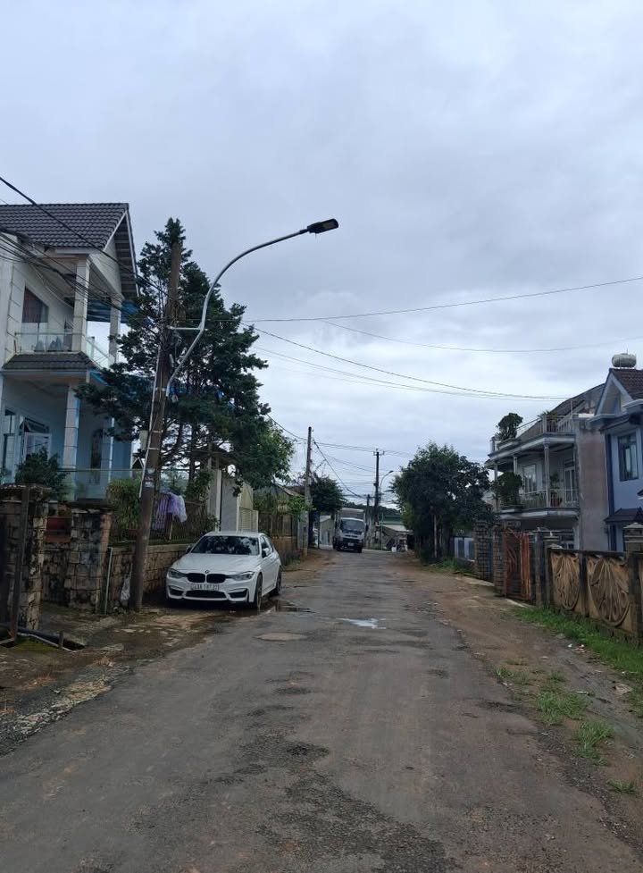 Đất Mặt Tiền Nguyễn Phi Ỷ Lan Đà Lạt 500m² giá 12.5 tỷ - Pháp lý rõ ràng!