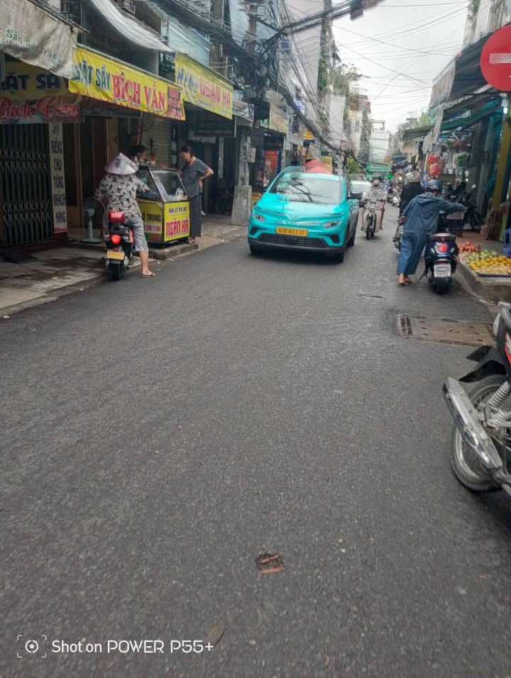 Nhà Quận 4 Đoàn Văn Bơ 75m² giá 4 tỷ - Cơ hội sở hữu không thể bỏ qua!