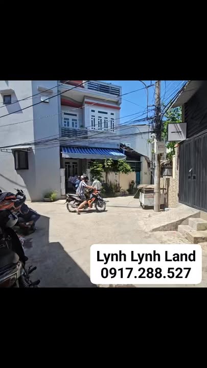 Nhà phố trung tâm Tuy Hòa 46m² giá 900 triệu - Sổ hồng riêng, không thể bỏ lỡ!