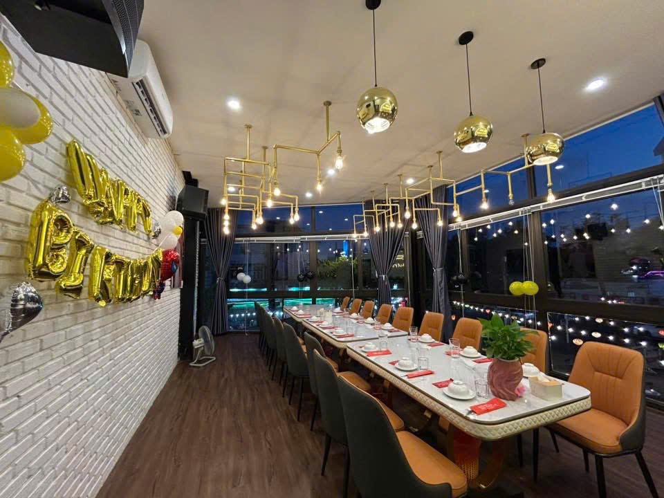 Cho thuê mặt bằng 3 tầng Trần Hưng Đạo, Đà Nẵng - View sông Hàn thoáng đãng