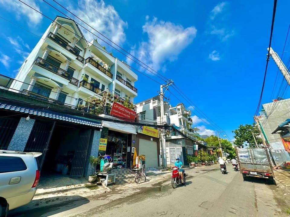 Nhà đẹp 2 mặt tiền HXH đường Phạm Văn Đồng 65m² giá 5 tỷ - Pháp lý rõ ràng, sẵn sàng công chứng!