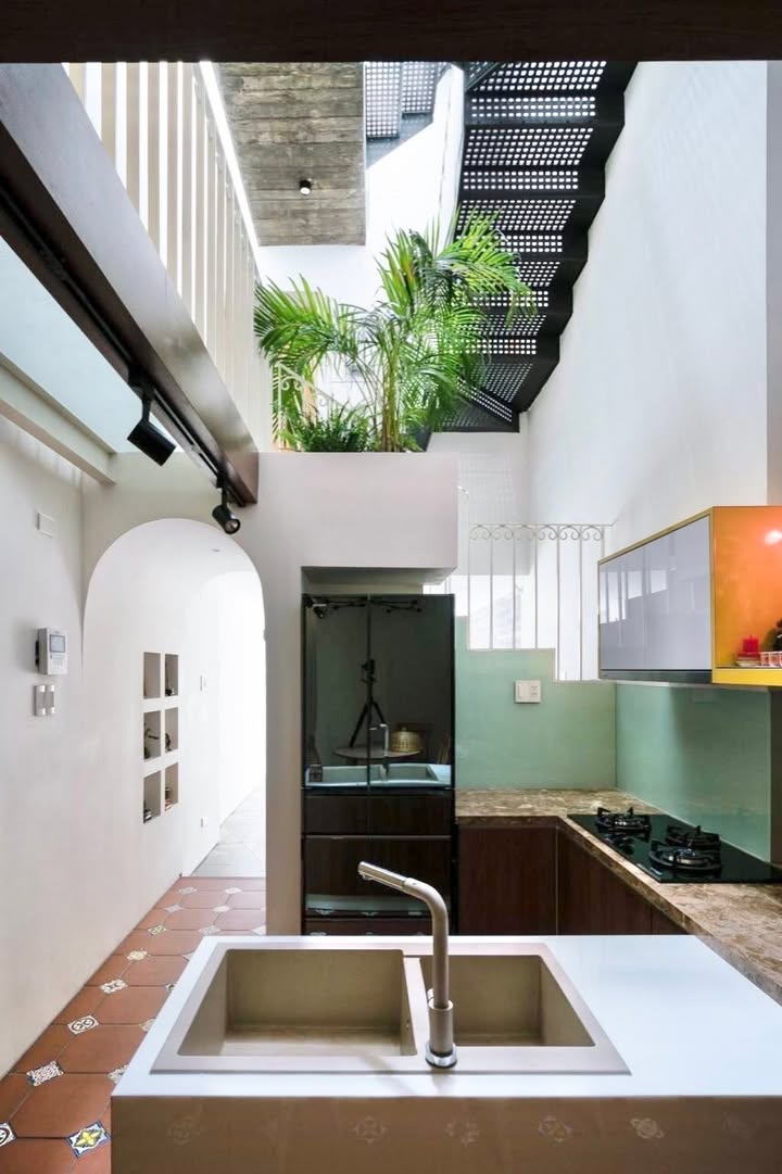 Nhà mặt tiền kinh doanh Đội Cung Q11 40m² giá 9 tỷ - Không thể bỏ lỡ!