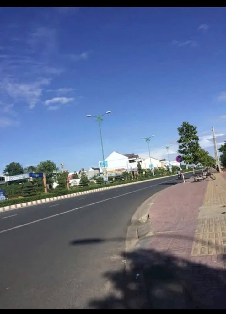 Đất nền KDC Hùng Vương Phan Thiết 100m² - Mặt tiền Hùng Vương, giá thương lượng!