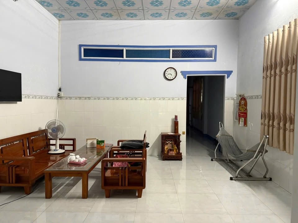 Nhà bán khu phố Đông Tiến - Tân Hiệp, Kiên Giang 165.5m² giá 1.75 tỷ - Sân ô tô, gần chợ