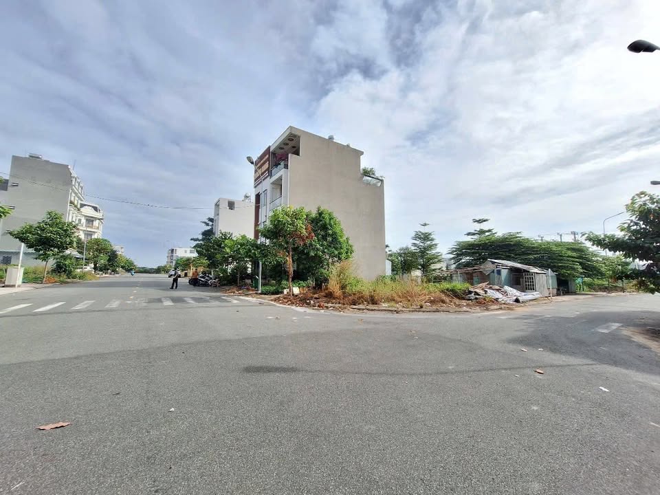 Đất KDC Phú Hồng Thịnh 10, Bình An, Dĩ An 108m² giá 8.2 tỷ - Sổ hồng riêng, thổ cư 100%!