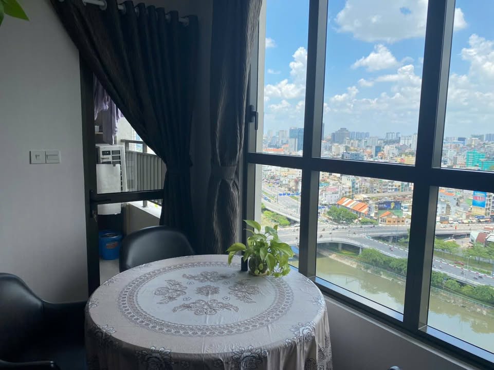 Căn hộ ICON 56 Quận 4 85m² giá 8.8 tỷ - Thiết kế hiện đại, nội thất mới!