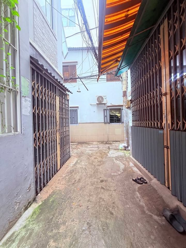 Nhà hẻm 3 gác Vĩnh Viễn, Quận 10, 18m² chỉ 4.3 tỷ - Cơ hội không thể bỏ lỡ!