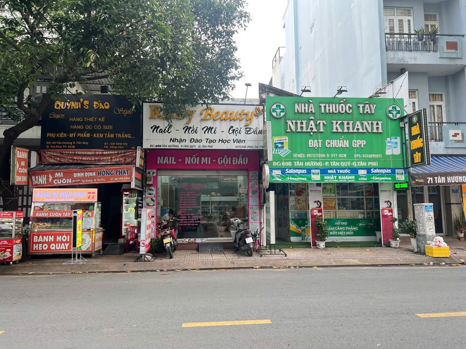 Nhà mặt tiền Tân Hương 74.5m² giá 1x tỷ - Hợp đồng thuê 28 triệu/tháng!