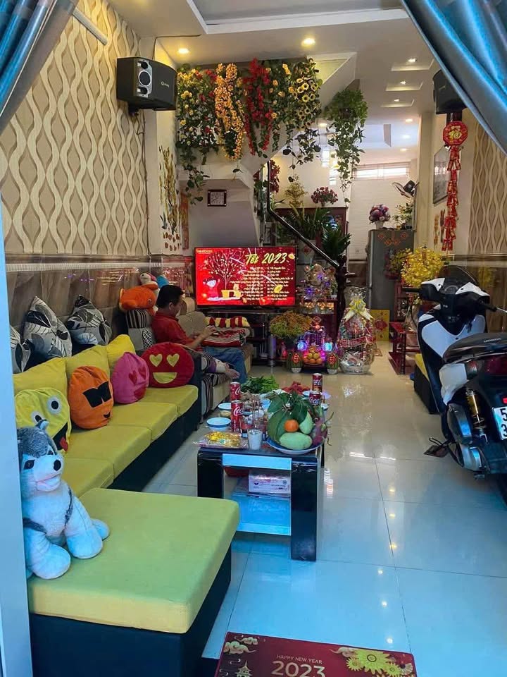 Nhà cho thuê Đoàn Văn Bơ, Quận 4 - 40m², Full nội thất chỉ 12 triệu/tháng!