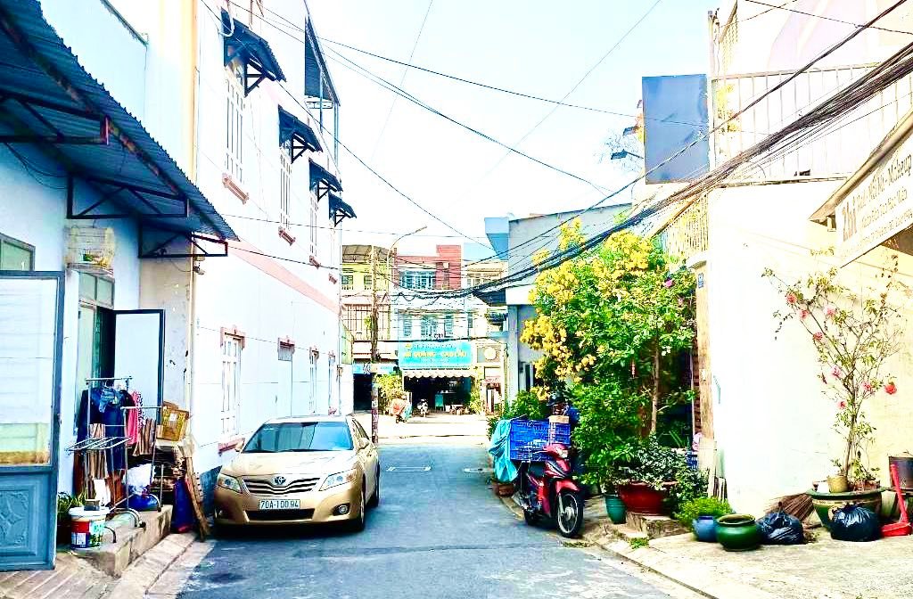 Nhà cấp 4 mặt tiền đường Man Thiện Quận 9 130m² giá chỉ 6,85 tỷ - Đầu tư ngay!