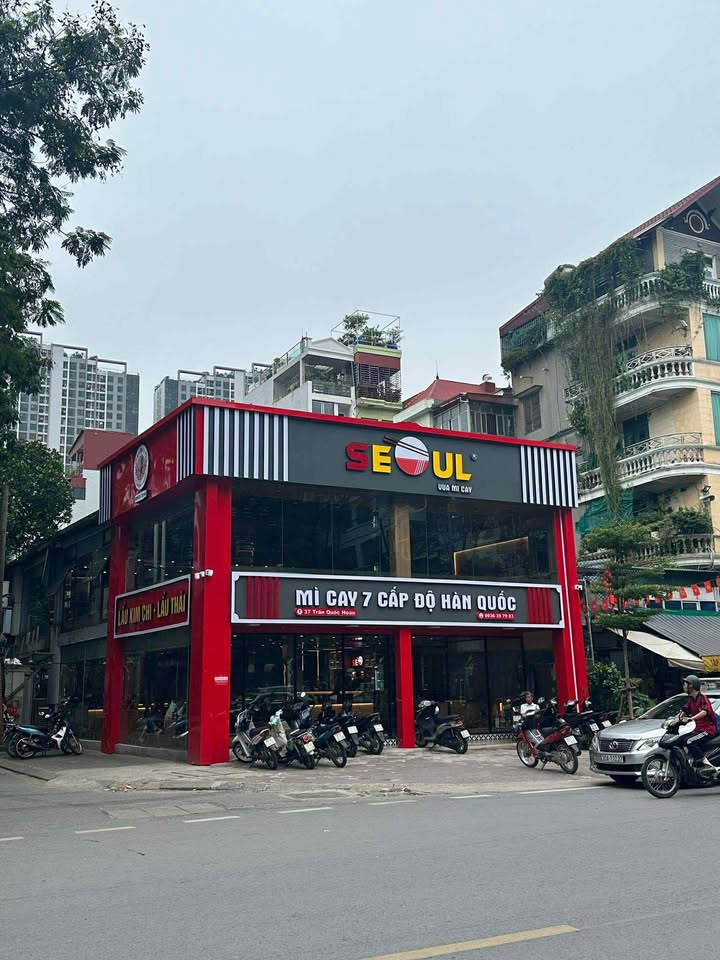 Mặt bằng cho thuê mặt phố Tô Hiệu 234m² - Lô góc, vỉa hè rộng rãi!