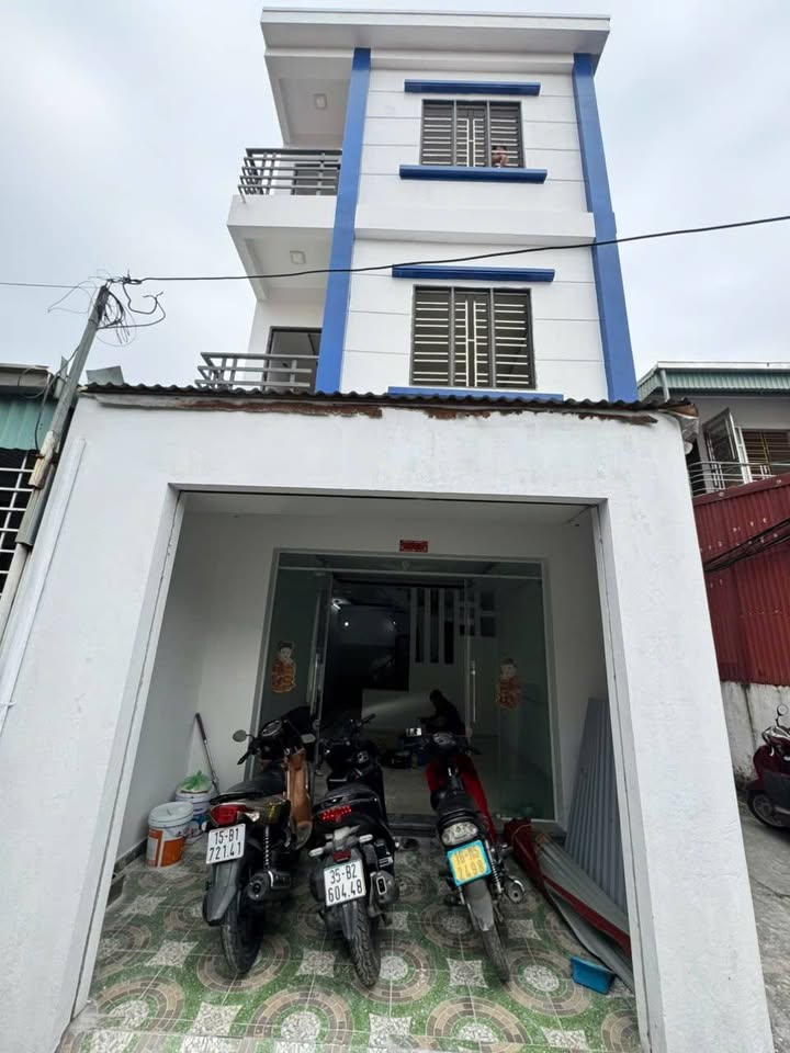 Nhà 3 tầng độc lập 47m² ngõ 243 Trần Nhân Tông, Hải Phòng - Giá chỉ 2.68 tỷ!