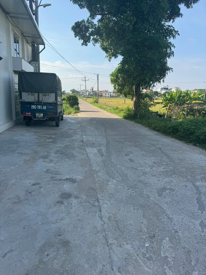 Nhà 2 tầng bán gấp tại Yên Thường, Gia Lâm 56m² giá 4.3 tỷ - Định cư lý tưởng!