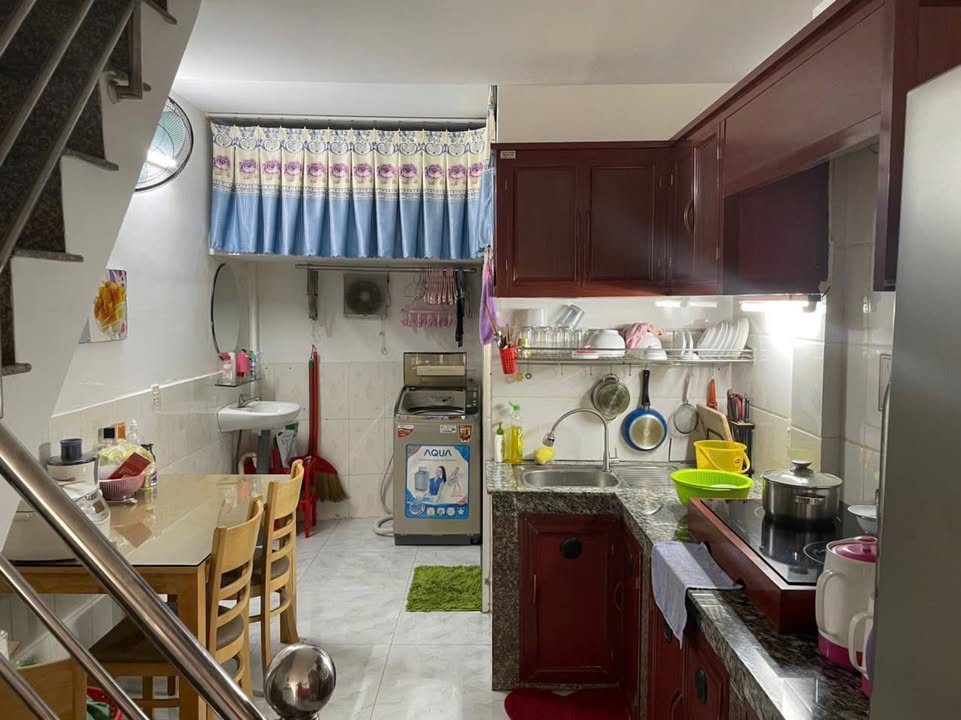 Nhà hẻm xe hơi Phước Long B, Q9 30m² giá 2.95 tỷ - Sổ hồng chính chủ!