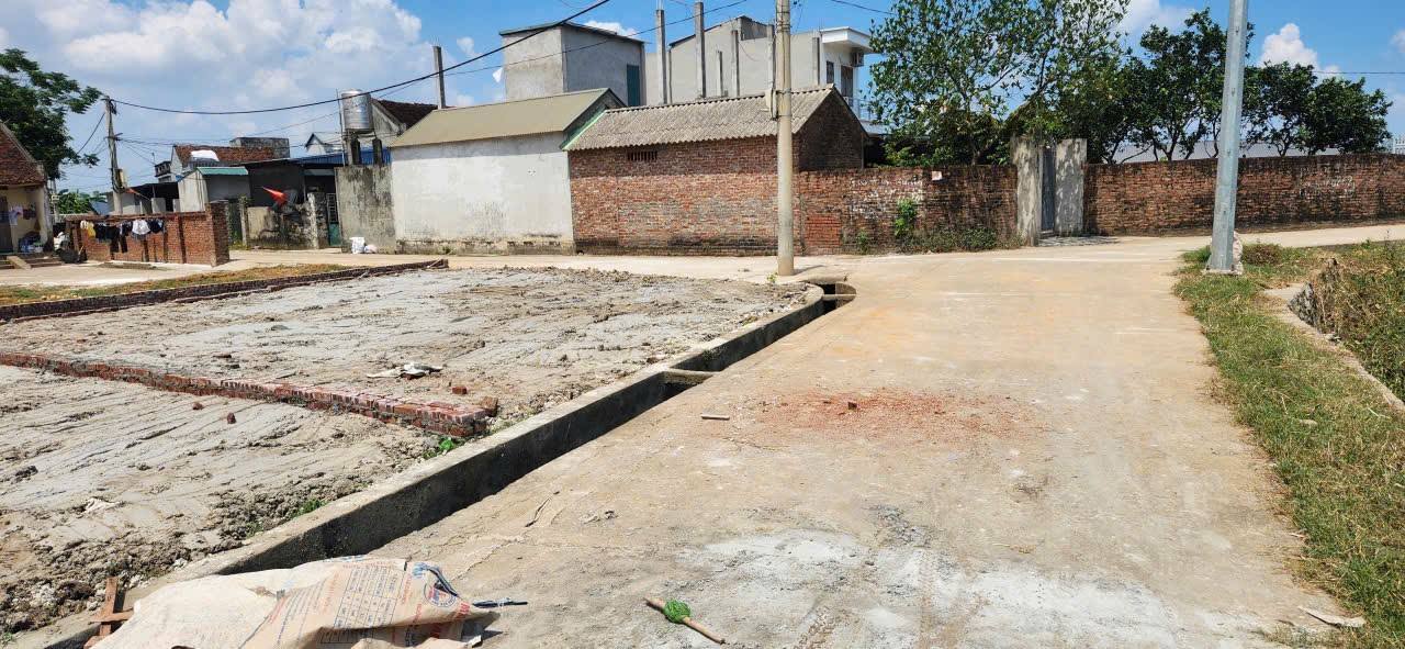 Đất thổ cư Thôn 2, xã Phú Cát, 200m² chỉ 3.4 tỷ - Cơ hội đầu tư hấp dẫn!