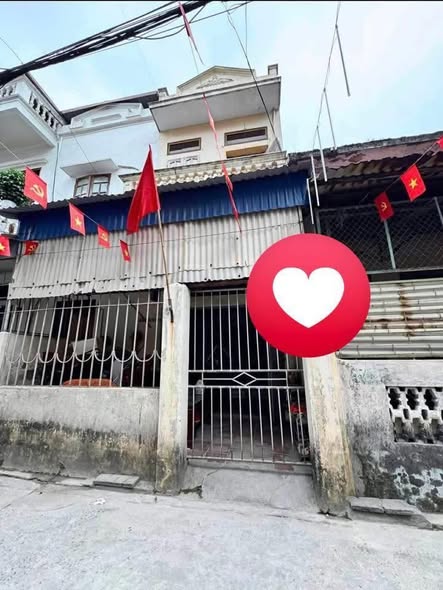 Nhà 2 tầng ô 18 Phường Hạ Long 70m² giá 1.75 tỷ - Ô tô đỗ cửa