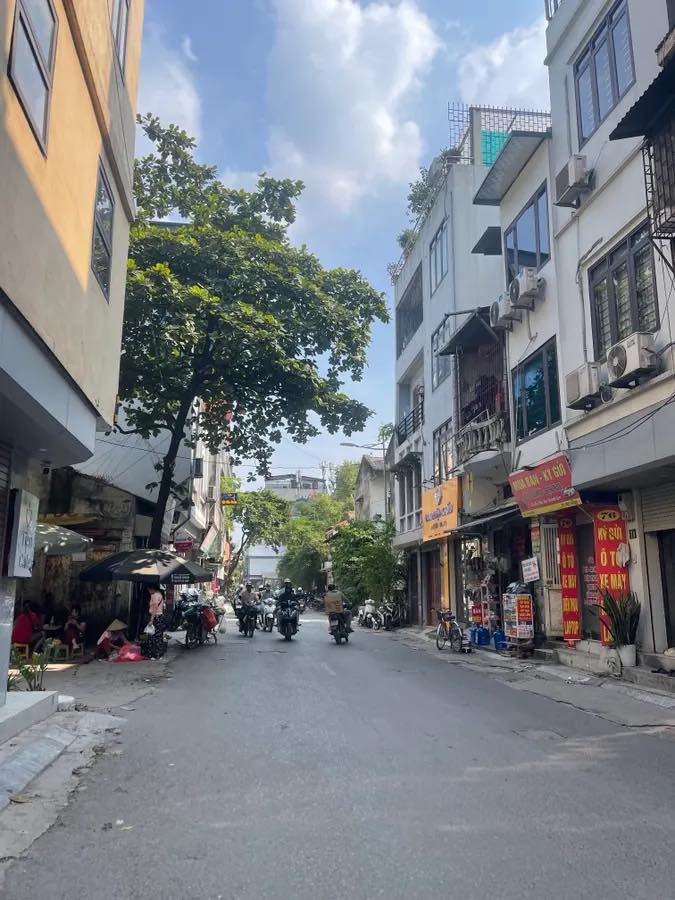 Nhà mặt phố Hạ Đình 33m² giá 5.5 tỷ - Kinh doanh sầm uất, vị trí đắc địa!