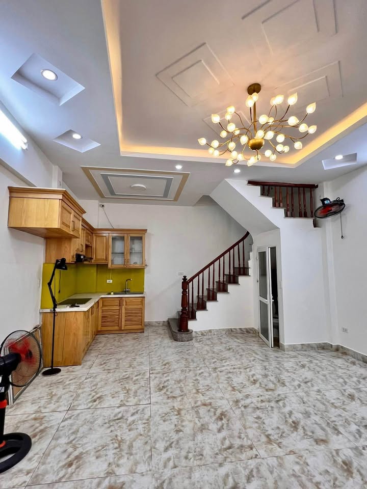 Nhà riêng Tân Mai 35m² giá 7 tỷ - Mặt tiền khủng, sẵn sàng vào ở!