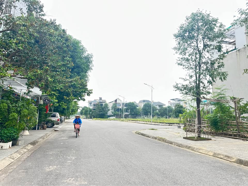 Đất mặt tiền 1811 Nguyễn Công Trứ 85m² - Sổ đỏ chính chủ, giá thỏa thuận!