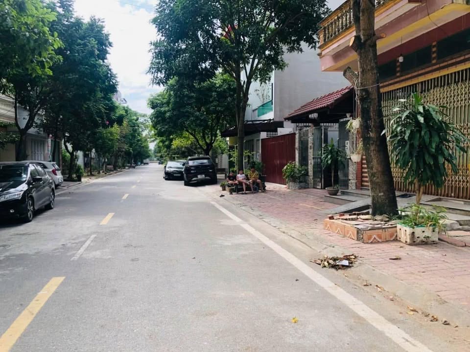 Nhà đẹp Huỳnh Thúc Kháng, Lam Sơn, Hưng Yên 145.6m² chỉ 10 tỷ - Sẵn sàng vào ở!