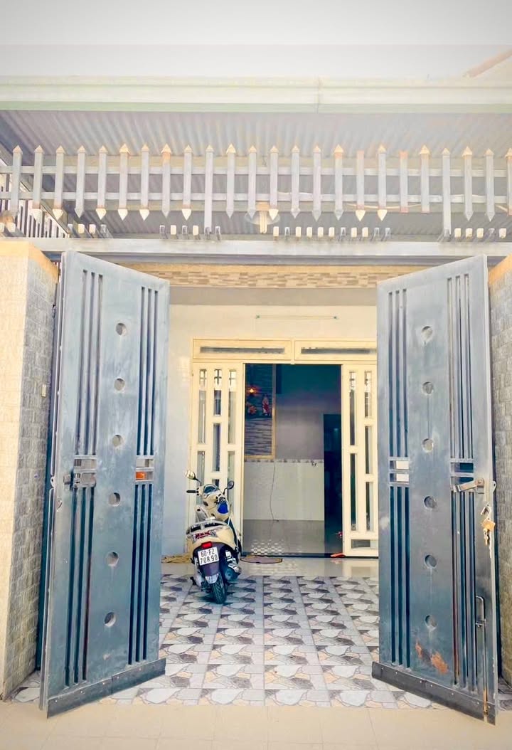 Nhà gác lửng mặt tiền kinh doanh Tân Biên 100m² giá 2.75 tỷ - Đầu tư sinh lời ngay!