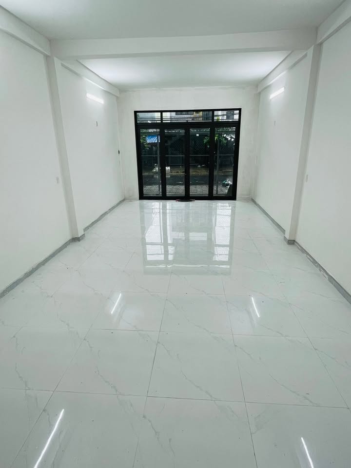 Nhà phố cho thuê mặt tiền Hồ Đắc Di 100m² - Vị trí sát chợ Cẩm Lệ, thuận tiện kinh doanh!