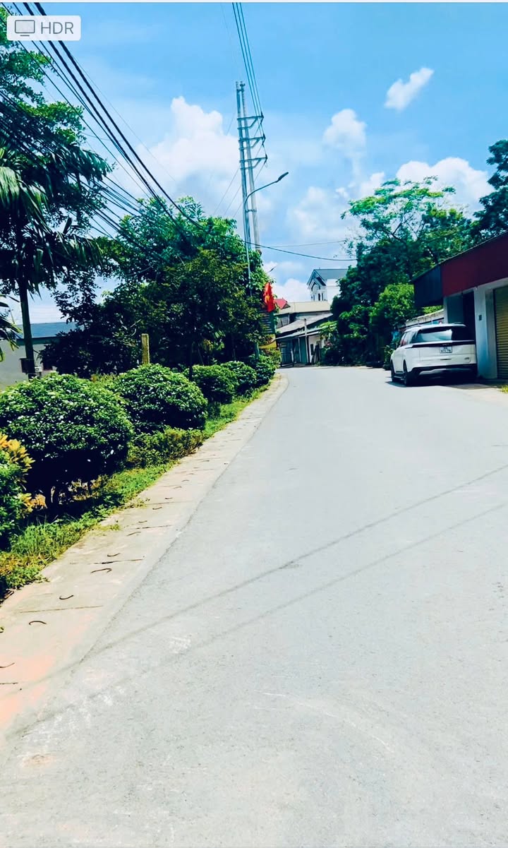 Đất Yên Bài Ba Vì 200m² giá 648 triệu - Tiềm năng nghỉ dưỡng hấp dẫn!