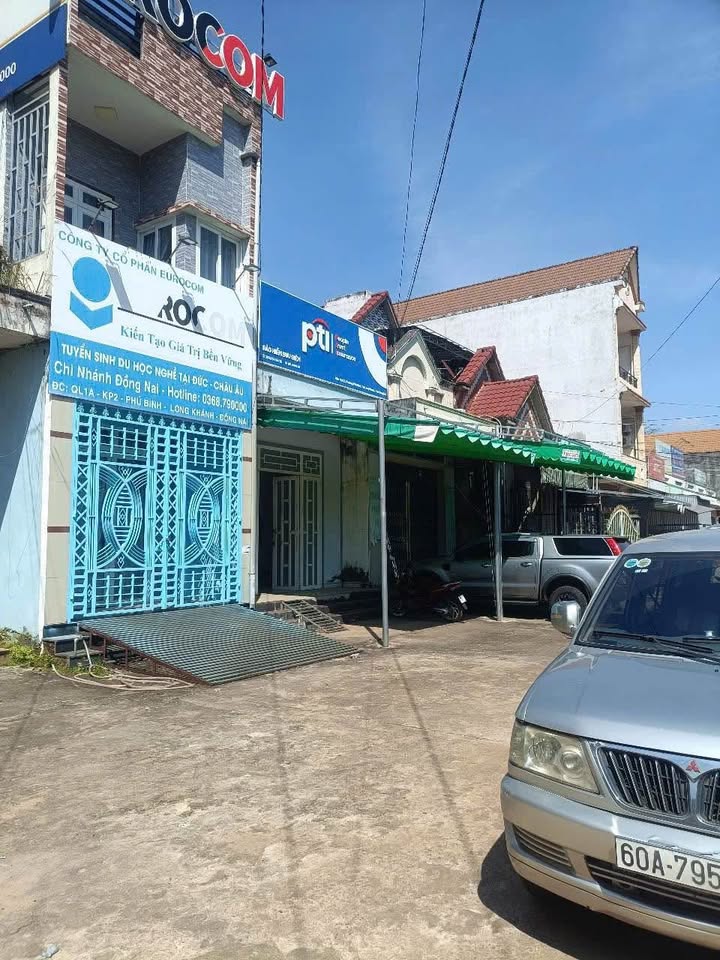 Nhà mặt tiền Quốc Lộ 1A, TP Long Khánh 88m² giá 4.6 tỷ - Cơ hội hiếm có cho kinh doanh!