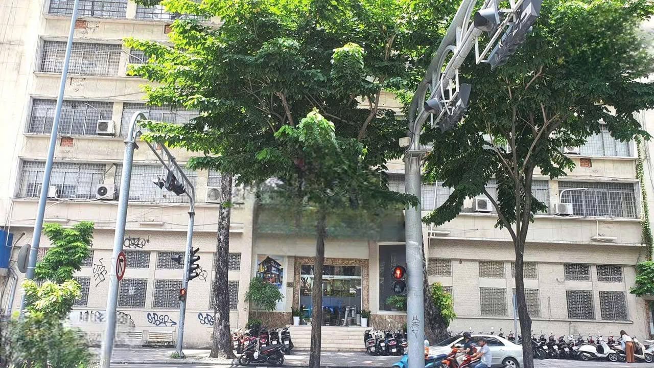 Mặt bằng cho thuê mặt tiền đường Hàm Nghi, Quận 1 - 450 triệu/tháng, vị trí đắc địa!