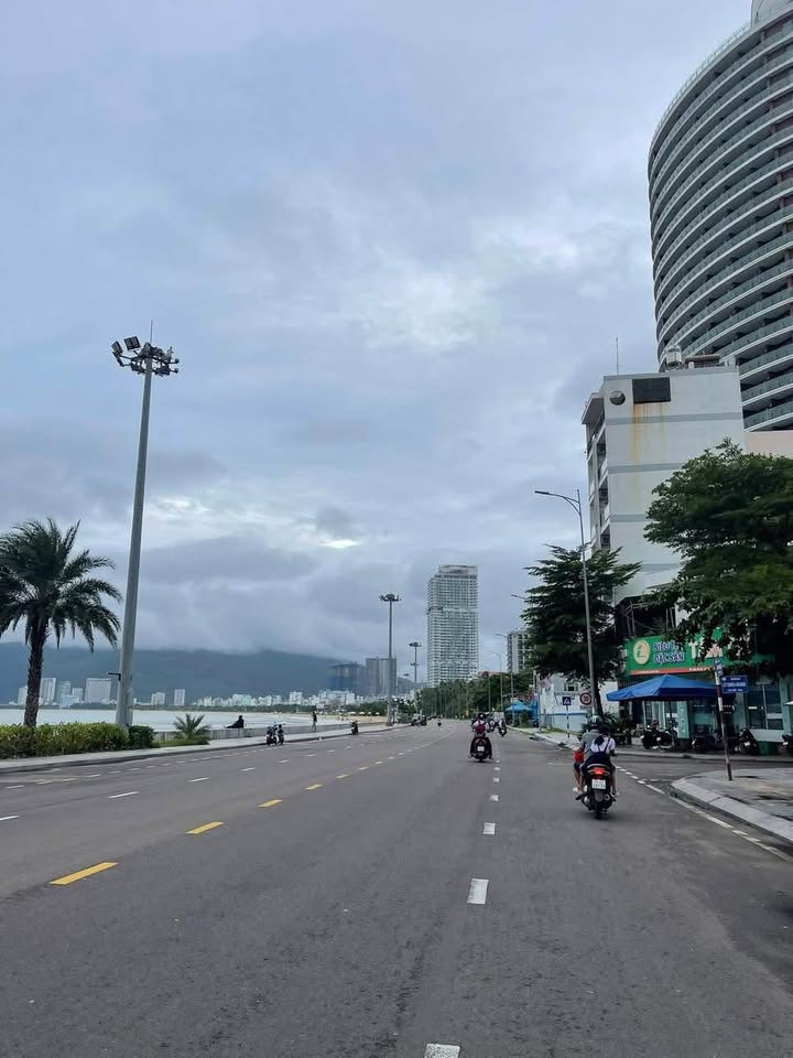 Nhà mặt tiền 3,5 tầng Phường Hải Cảng Quy Nhơn 54,7m² giá 12.5 tỷ - Đầu tư sinh lời ngay!