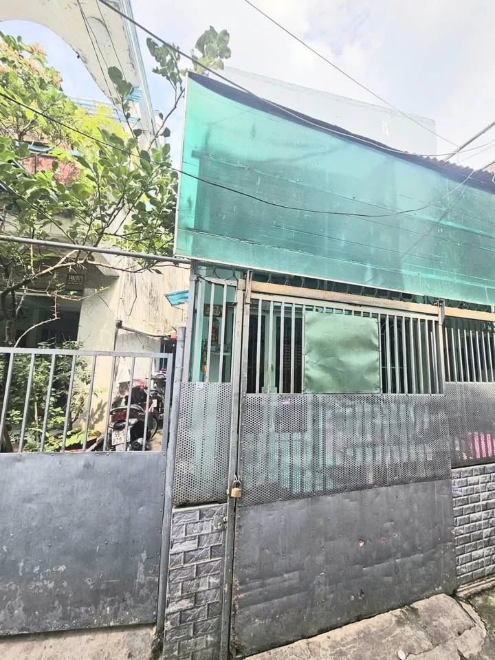 Nhà C4 Lưu Hữu Phước Quận 8 56m² giá 3.5 tỷ - Tiện xây mới ngay!