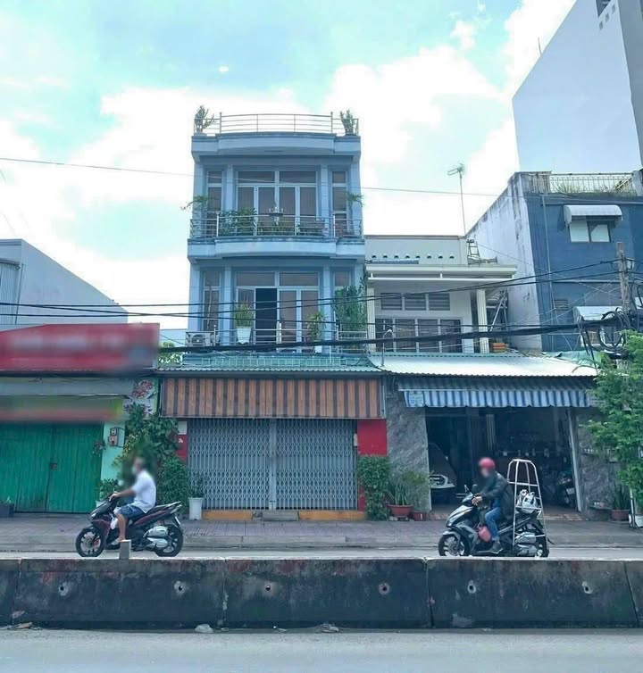 Nhà mặt tiền kinh doanh đường Huỳnh Tấn Phát, Q7, 99m², giá 17.5 tỷ - Đầu tư sinh lời ngay!