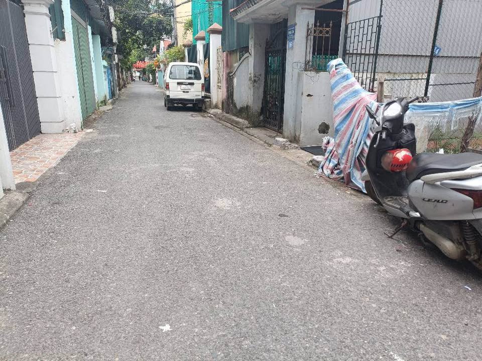 Đất nền Kẻ Tạnh Giang Biên 65m² giá 6 tỷ - Ô tô đậu cổng, vị trí đẹp!