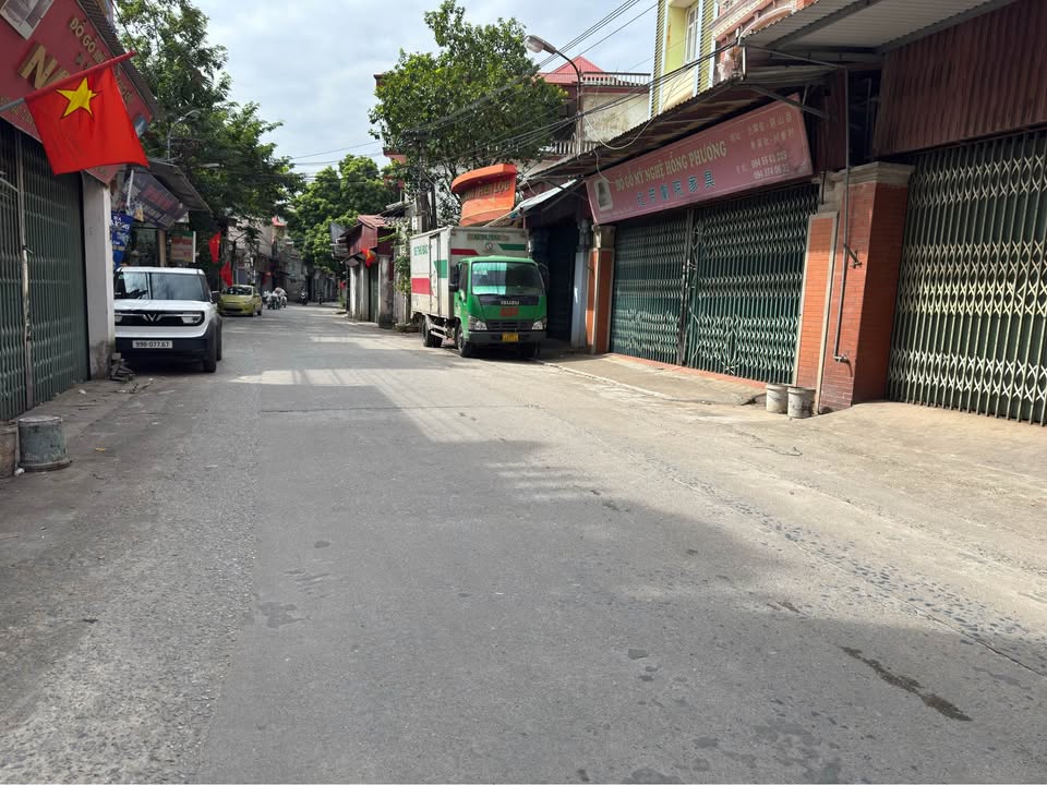 Nhà bán Hương Mạc Gia Lâm 48m² giá 1 tỷ - Ngõ thông tắp vào phố kinh doanh