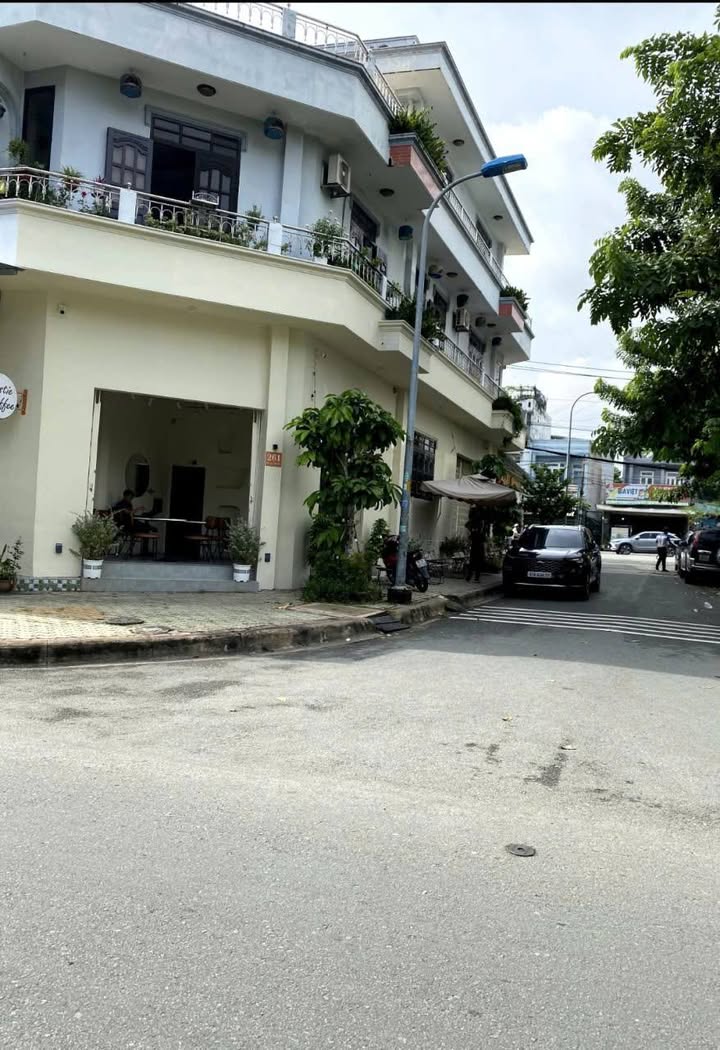 Căn hộ dịch vụ 2 tầng đường Man Thiện 180m² giá 9.1 tỷ - Đầu tư sinh lời ổn định!