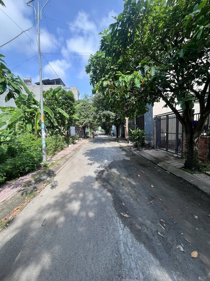 Đất đẹp Q9 Đường 5 Lò Lu 83m² giá 2.99 tỷ - Nhanh tay sở hữu!