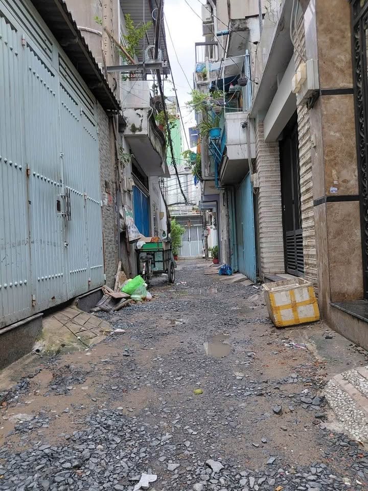 Nhà đẹp chính chủ Bùi Thế Mỹ, Tân Bình 61.7m² giá 3.7 tỷ - Sẵn sàng vào ở!