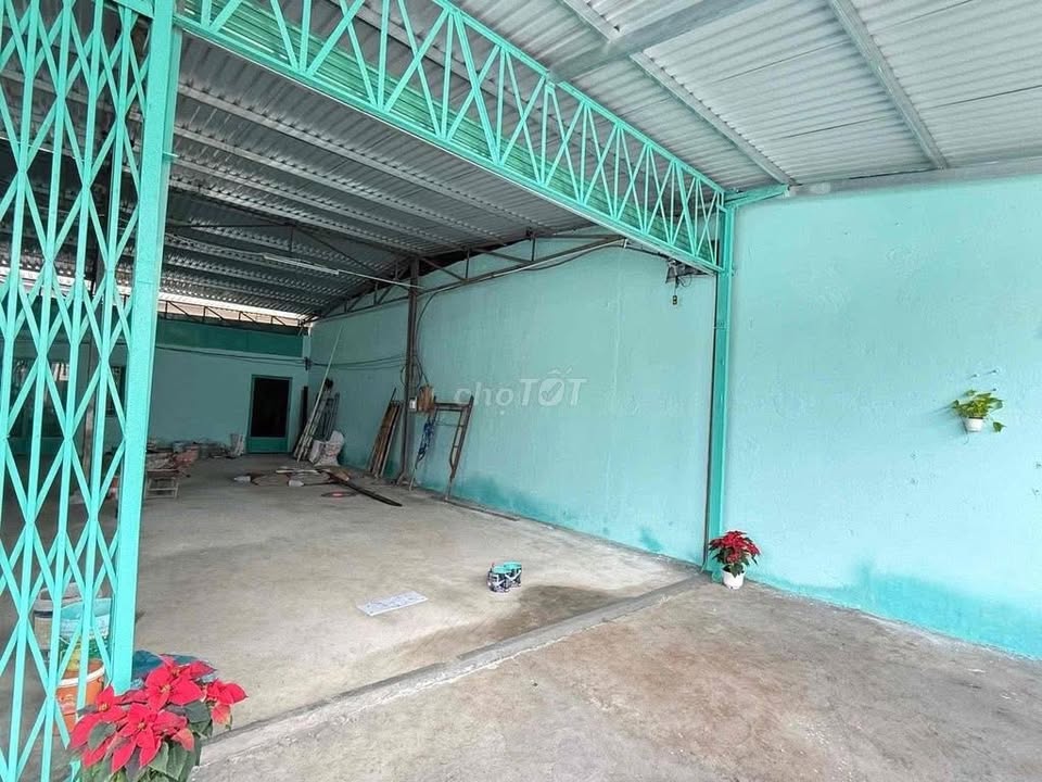 Kho xưởng cho thuê 300m² Hiệp Bình Phước, Thủ Đức - Giá chỉ 20 triệu/tháng!