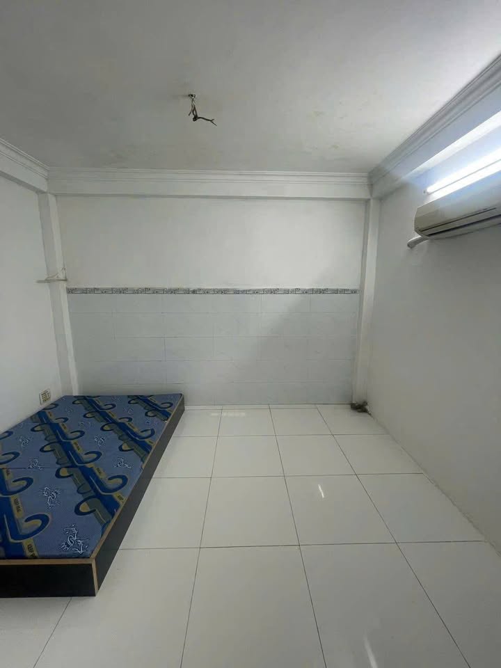 Phòng cho thuê mặt tiền Âu Dương Lân, Quận 8 - Giá chỉ 3.5 triệu/tháng!