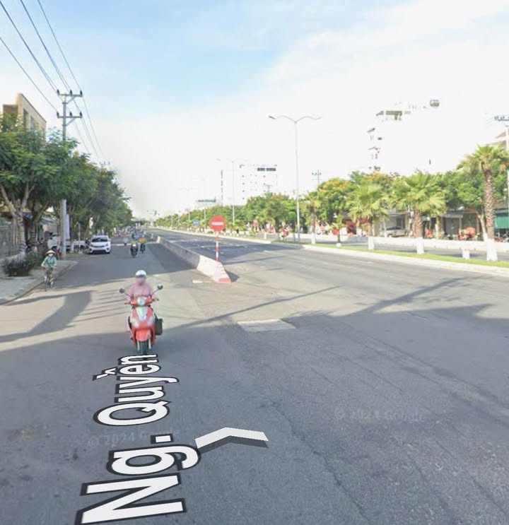 Nhà mặt tiền Ngô Quyền Sơn Trà 120m² giá 8 tỷ - Vị trí đắc địa cho kinh doanh!