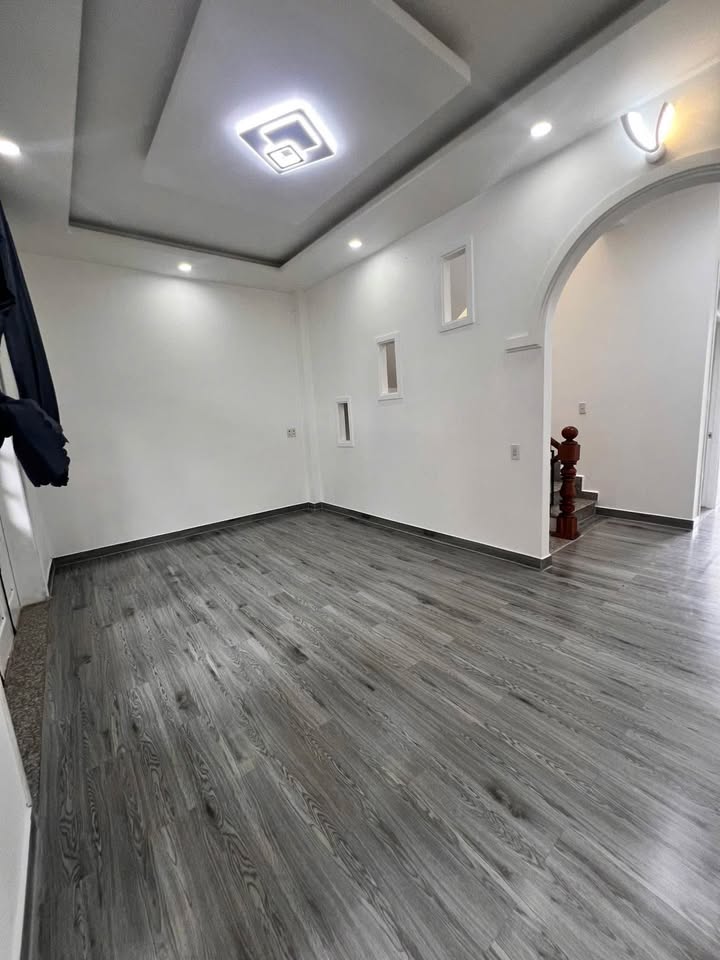 Nhà mặt tiền An Dương Vương, Đà Lạt 94m² giá 10 tỷ - Kinh doanh sầm uất!