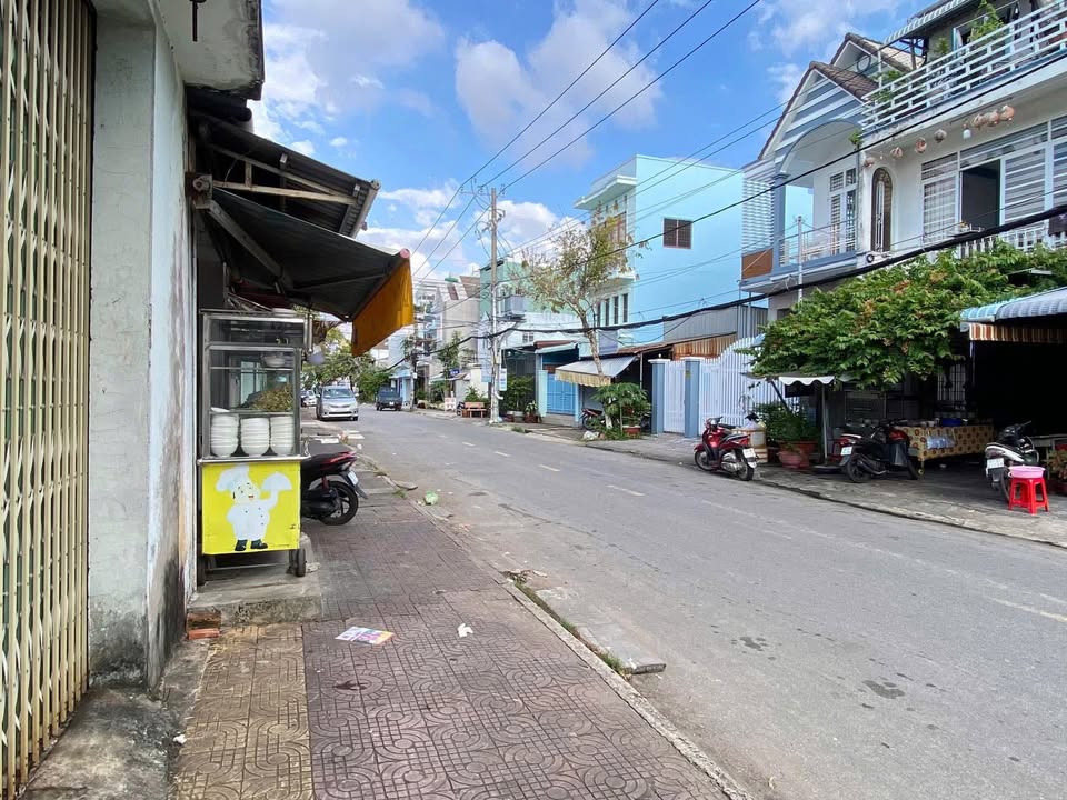 Kho cho thuê mặt tiền đường Cô Giang, Rạch Giá 216m² giá 12 triệu - Phù hợp làm xưởng hoặc showroom!