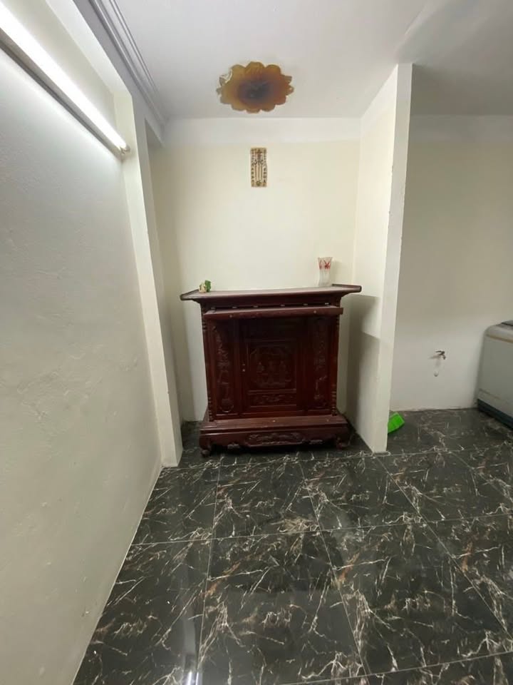 Nhà 5 tầng Tân Mai Hoàng Mai 20m² giá 3 tỷ - Kinh doanh nhỏ thuận lợi!